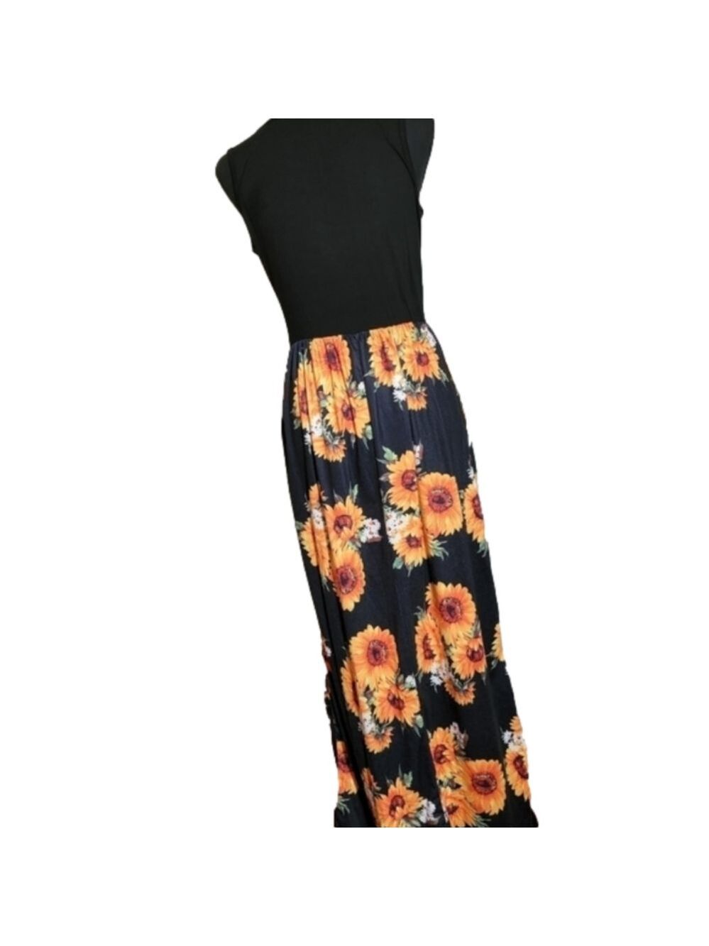 EUC Sunflower Print Maxi Dress Size Small